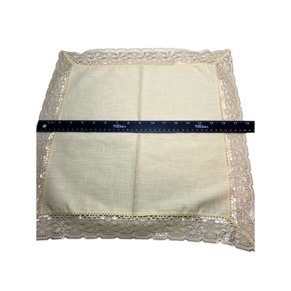 Vintage Beautiful And Bright Set‎ Of Lace Edged Yellow Napkins - Picture 3 of 3